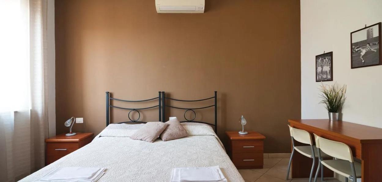 La Casa Degli Artisti 1 Hotel Nettuno Luaran gambar