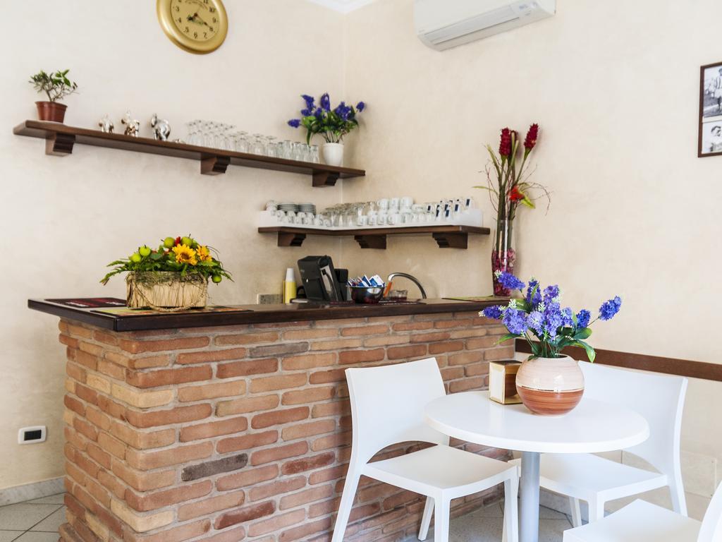 La Casa Degli Artisti 1 Hotel Nettuno Luaran gambar